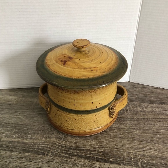 Hand-thrown Pottery Canister with Lid - Picture 1 of 16